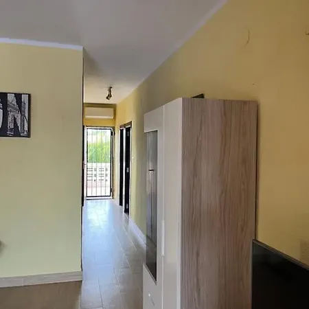 Chalet Con Piscina