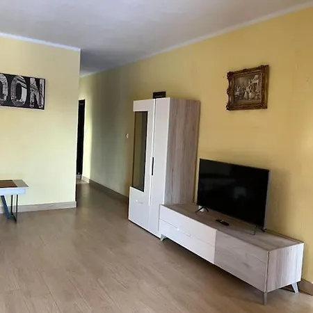 Chalet Con Piscina Nyaraló