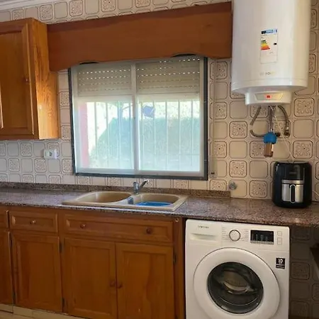 Chalet Con Piscina Lliria