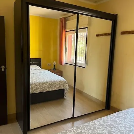 Chalet Con Piscina Nyaraló