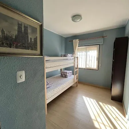 Chalet Con Piscina Nyaraló Lliria