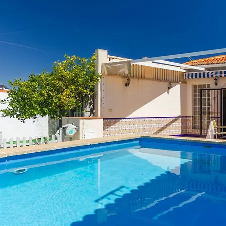 Chalet Con Piscina Oliva