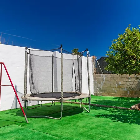 Chalet Con Piscina Holiday home *