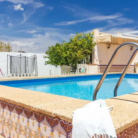 Chalet Con Piscina Holiday home