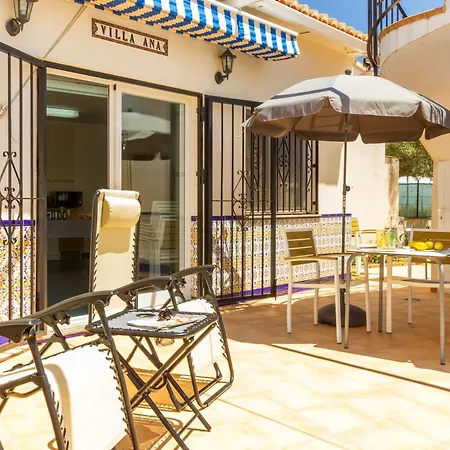 Holiday home Chalet Con Piscina Oliva